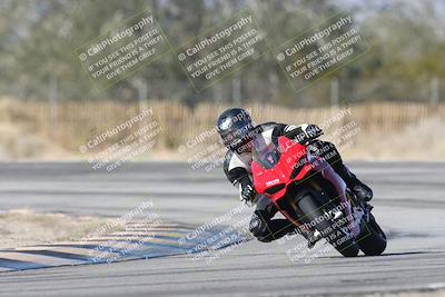 media/Dec-01-2025-Moto Forza (Mon) [[2daa91e15f]]/3-Beginner Group/Session 3 (Turn 3)/